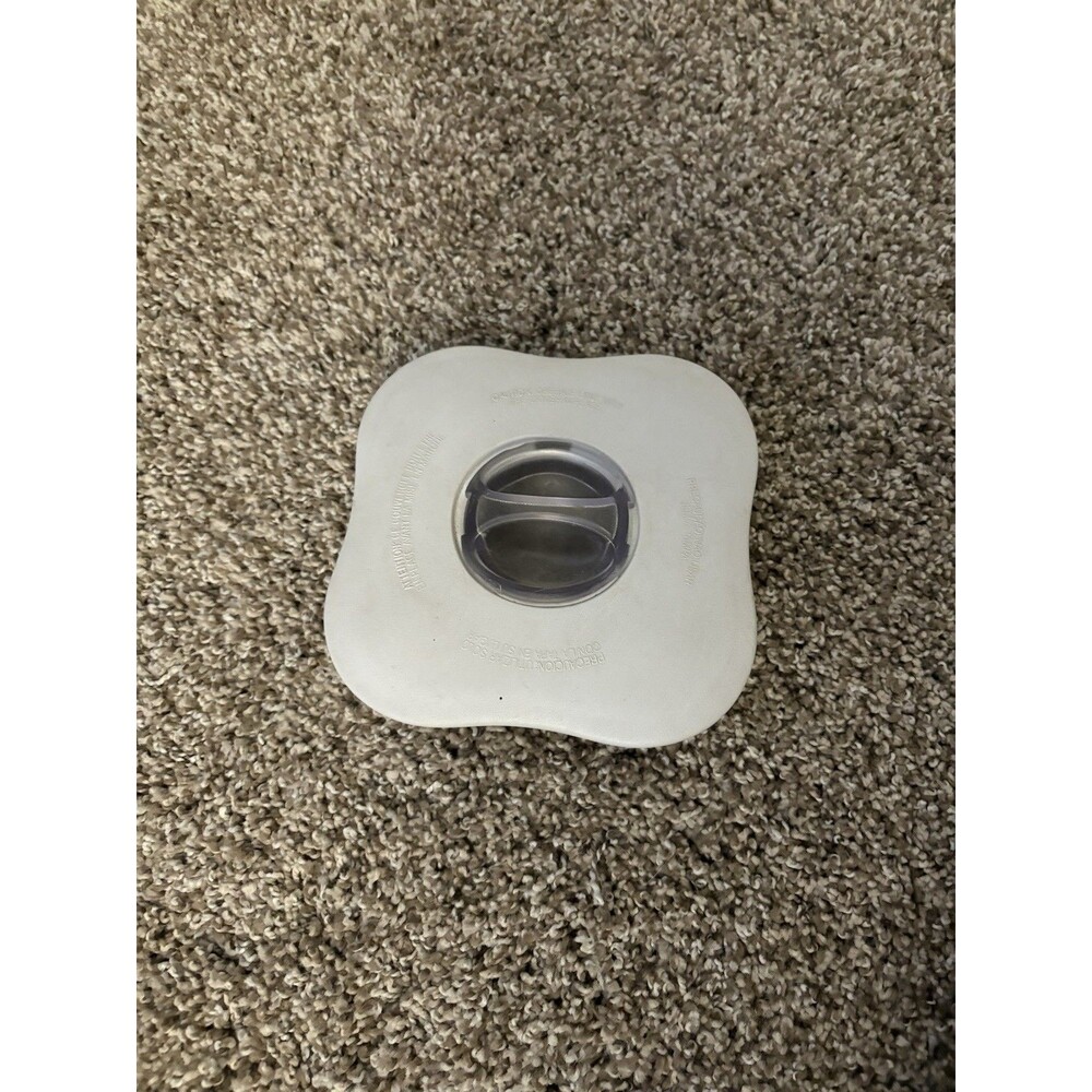 Oster Osterizer 16 Speed Blender 6630 Replacement Part White Lid Only